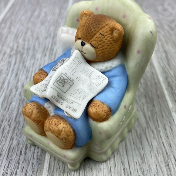 Vintage 1986 Enesco Lucy & Me "Grampa Bear Asleep in Chair" Porcelain figurine - Picture 2 of 7